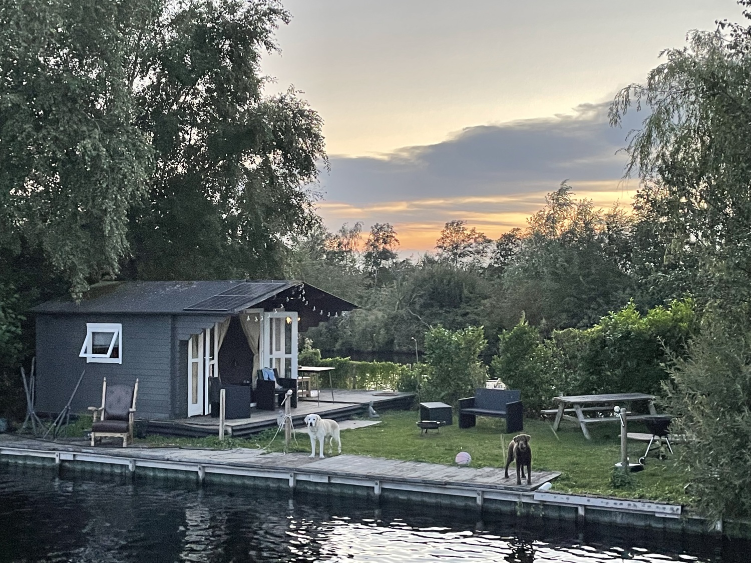 Cottage Zuid bij zonsondergang